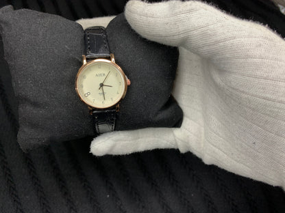 Ladies Black Straps Watch