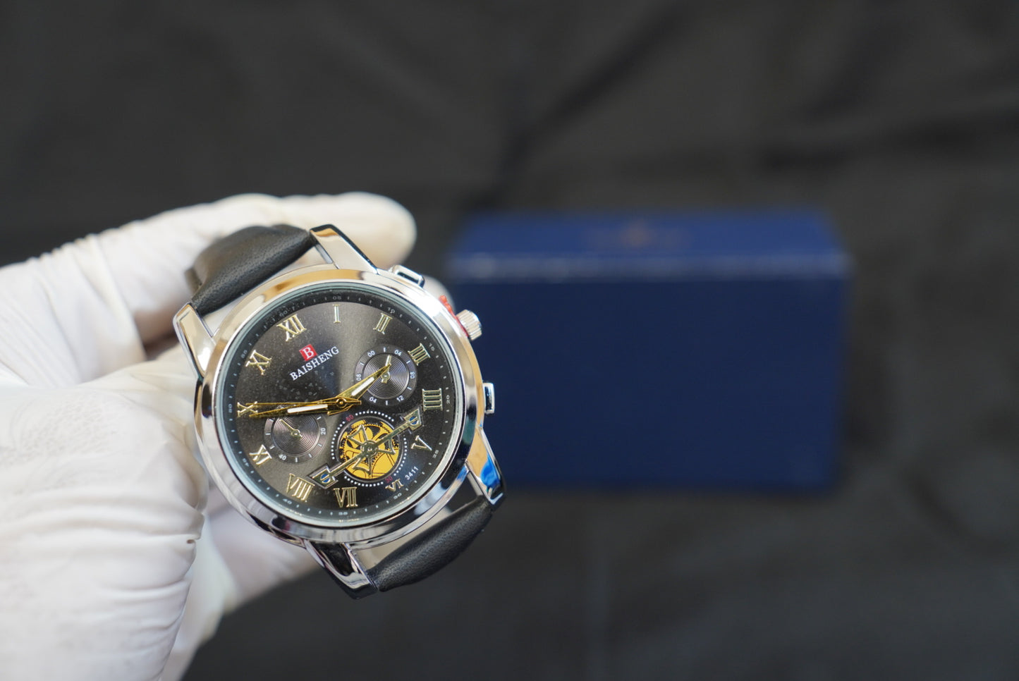 Men Premium Straps Watch